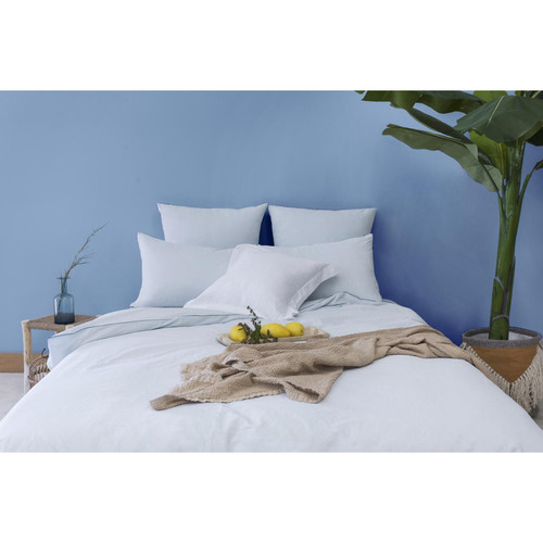 Les signatures - Taie d'oreiller en percale de coton - bleu ciel/passepoil bleu marine - L'Officiel Interiors - Housse de couette bleu