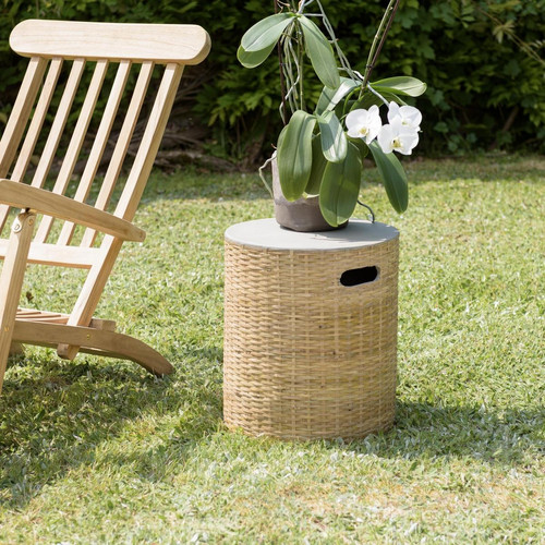 Table d'appoint ronde plateau en béton socle en bambou naturel HECTOR - Macabane - Salon de jardin design